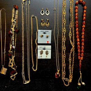 Lot- Assorted Vintage Costume/Gold Jewlery